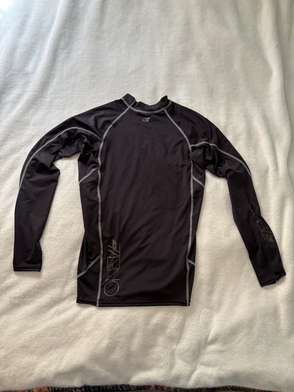 Men’s O’Neill Basic Skins 50+ Rash Guard Black Long Sleeve Shirt Sz M